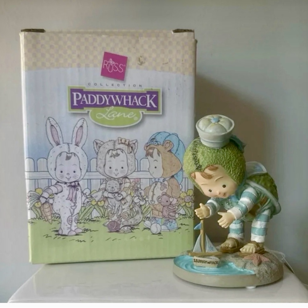 Paddywhack Lane Figurine Christopher the Turtle